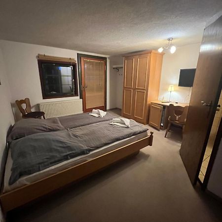 Hotel Erfurter Kreuz Kirchheim  Zewnętrze zdjęcie