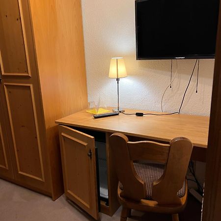 Hotel Erfurter Kreuz Kirchheim  Zewnętrze zdjęcie