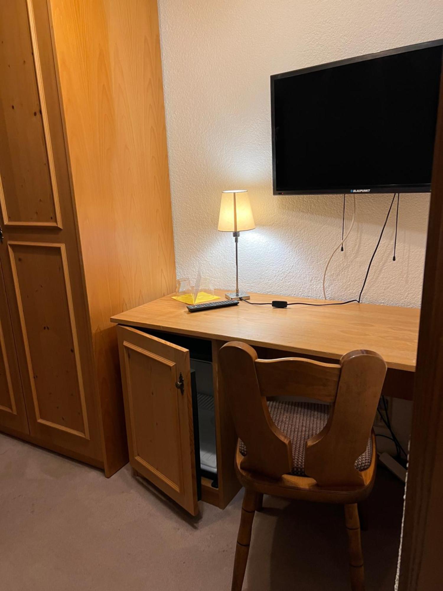 Hotel Erfurter Kreuz Kirchheim  Zewnętrze zdjęcie