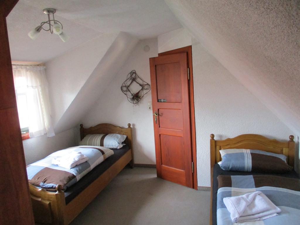 Hotel Erfurter Kreuz Kirchheim  Zewnętrze zdjęcie